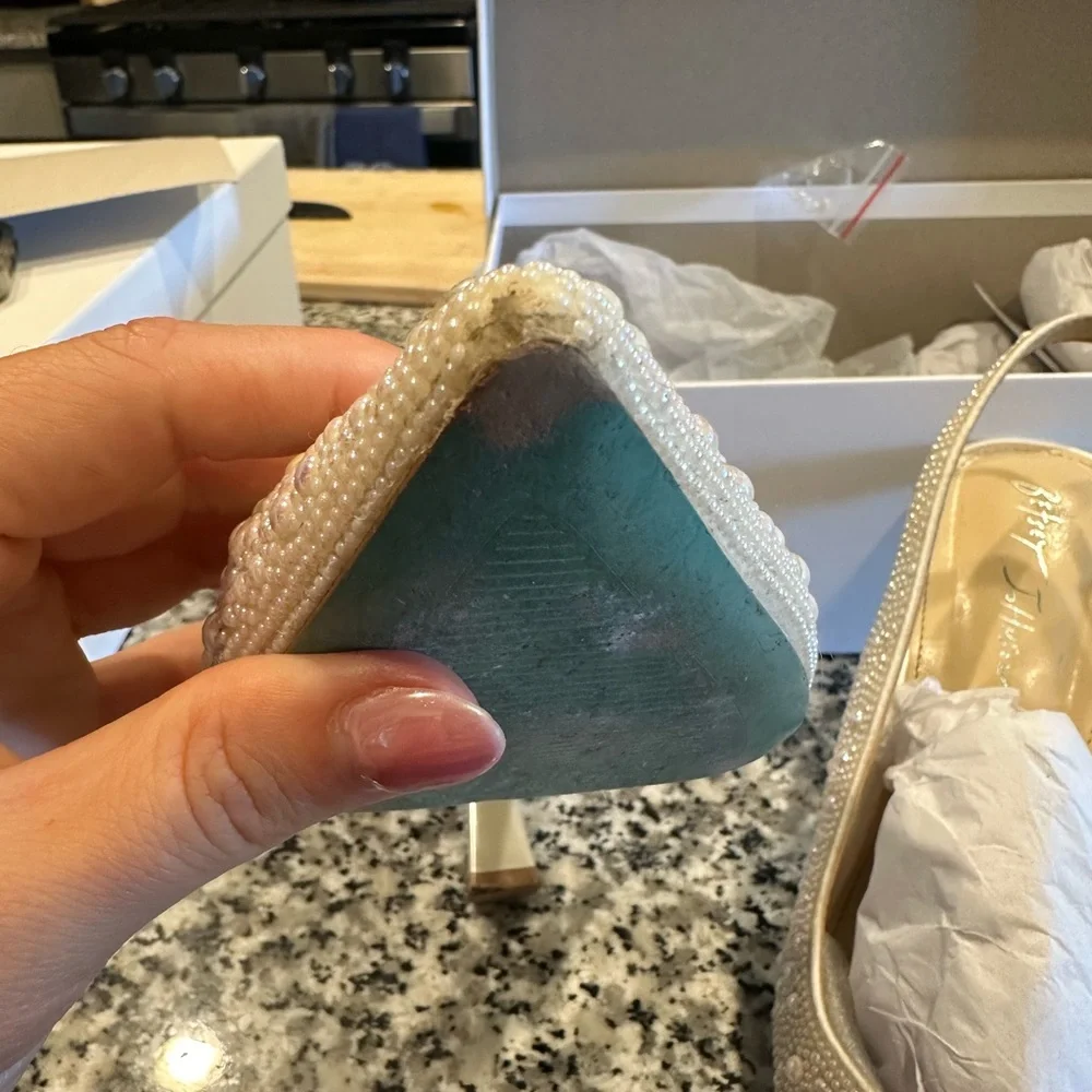 Betsey Johnson Clark Ivory bridal shoes - Picture 4 of 7